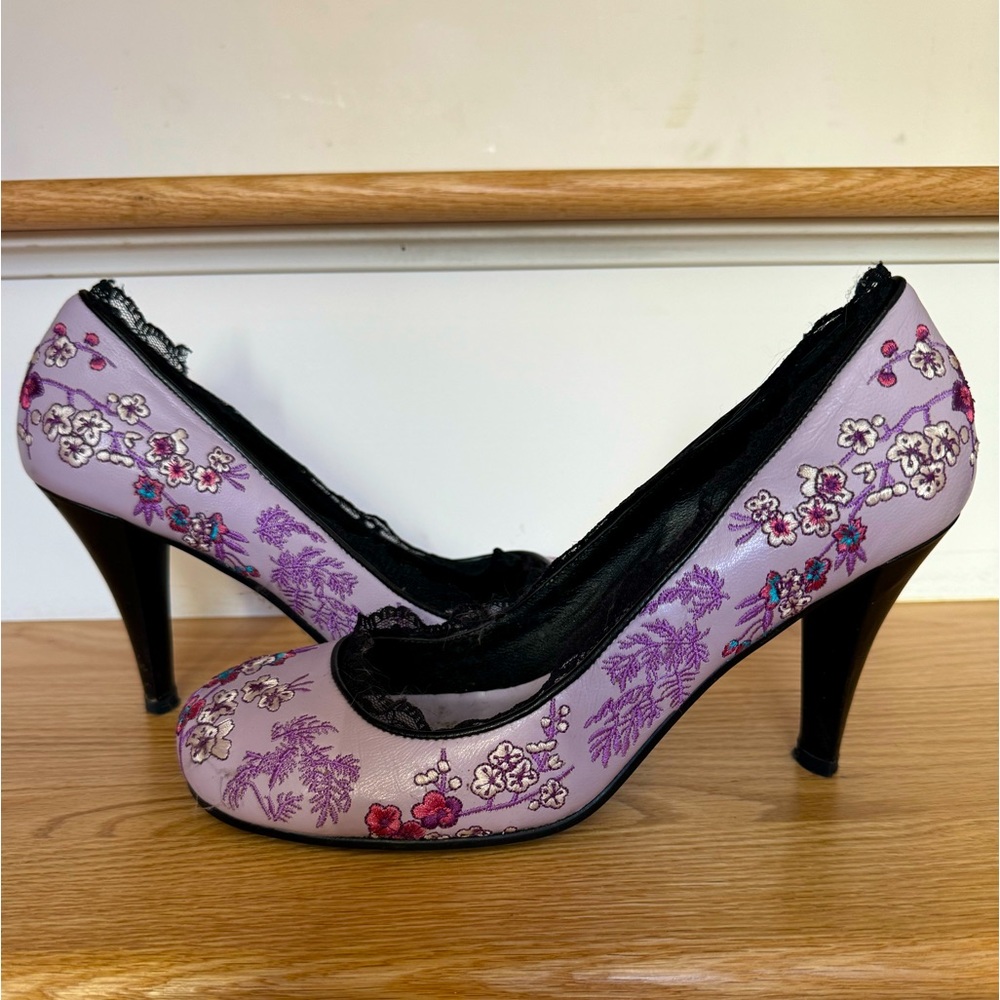 Like new Vintage Irregular Choice pumps size 40